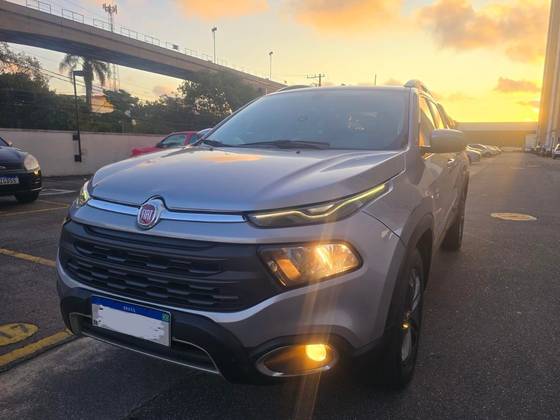 FIAT TORO 2.0 16V TURBO DIESEL FREEDOM 4WD AT9 FIAT TORO 2.0 16V TURBO DIESEL FREEDOM 4WD AT9